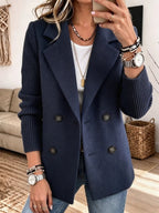 Blazer Carla azul marino con mangas de punto