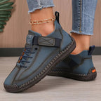 Zapatillas Oriana azul puestas